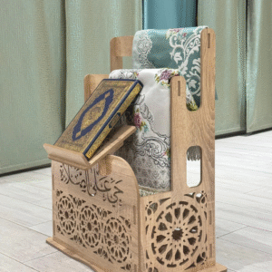 حامل سجادة الصلاة و المصحف الكريم منظم وأنيق